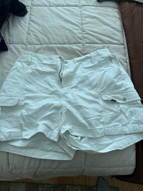 Vans White Elastic Waist Cargo Shorts